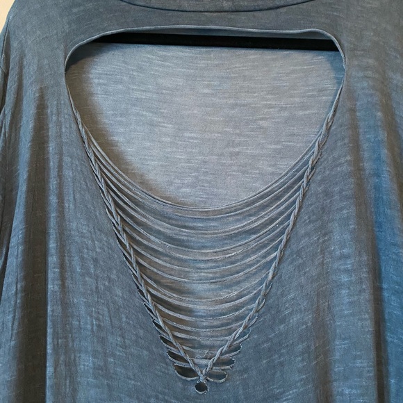 Cut-Out Front Oversized Tee - Picture 3 of 3